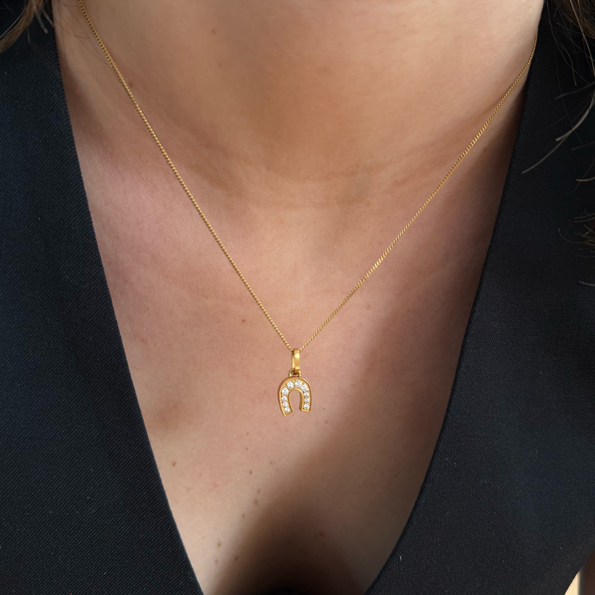 HEIDI DAINTY GOLD PAVE HORSE SHOE PENDANT NECKLACE SAMPLE