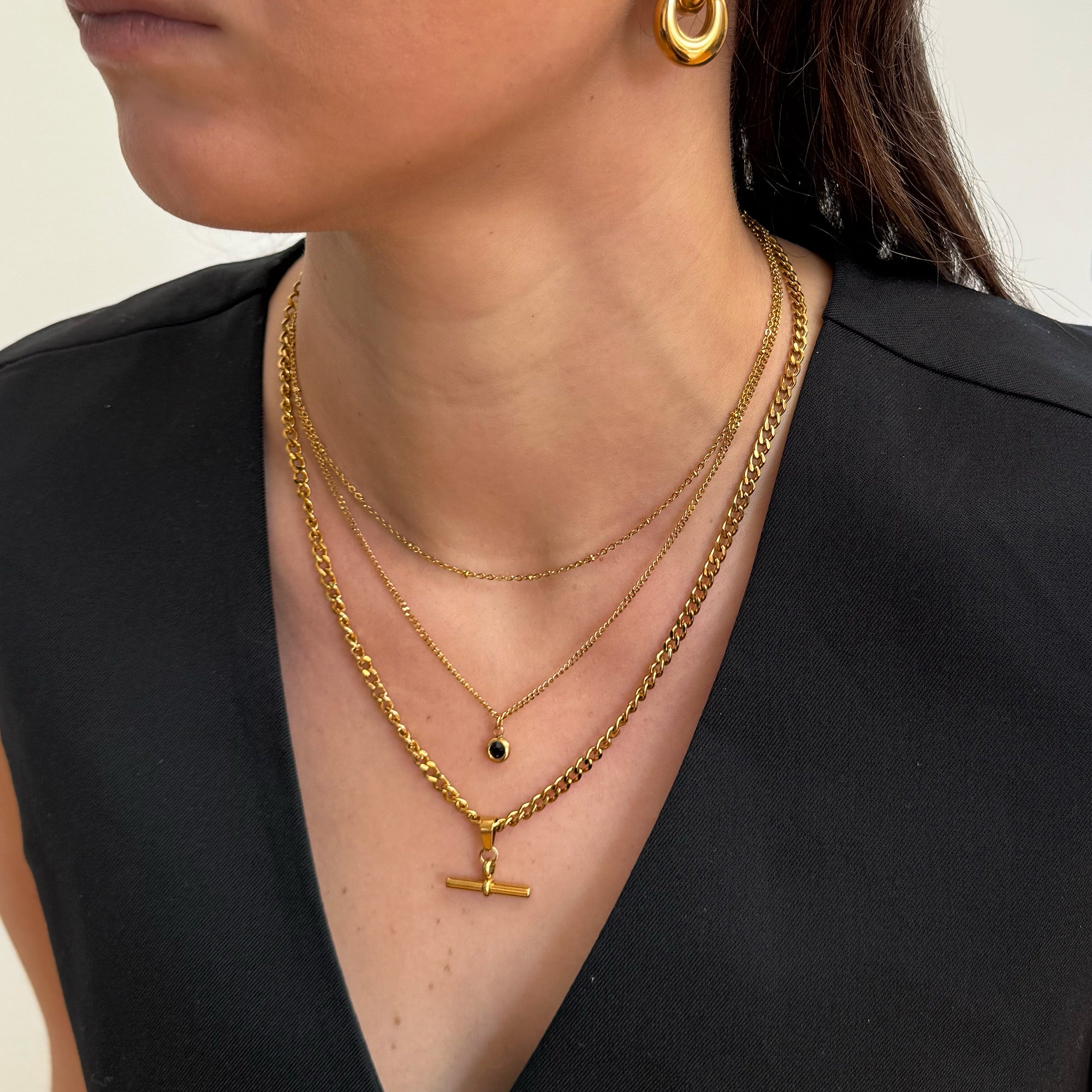 QUINN GOLD T BAR NECKLACE SAMPLE
