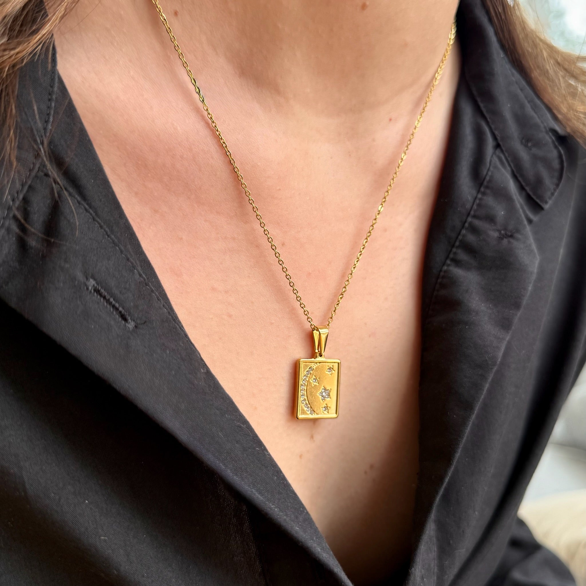 GOLD STAR AND MOON PENDANT NECKLACE SAMPLE