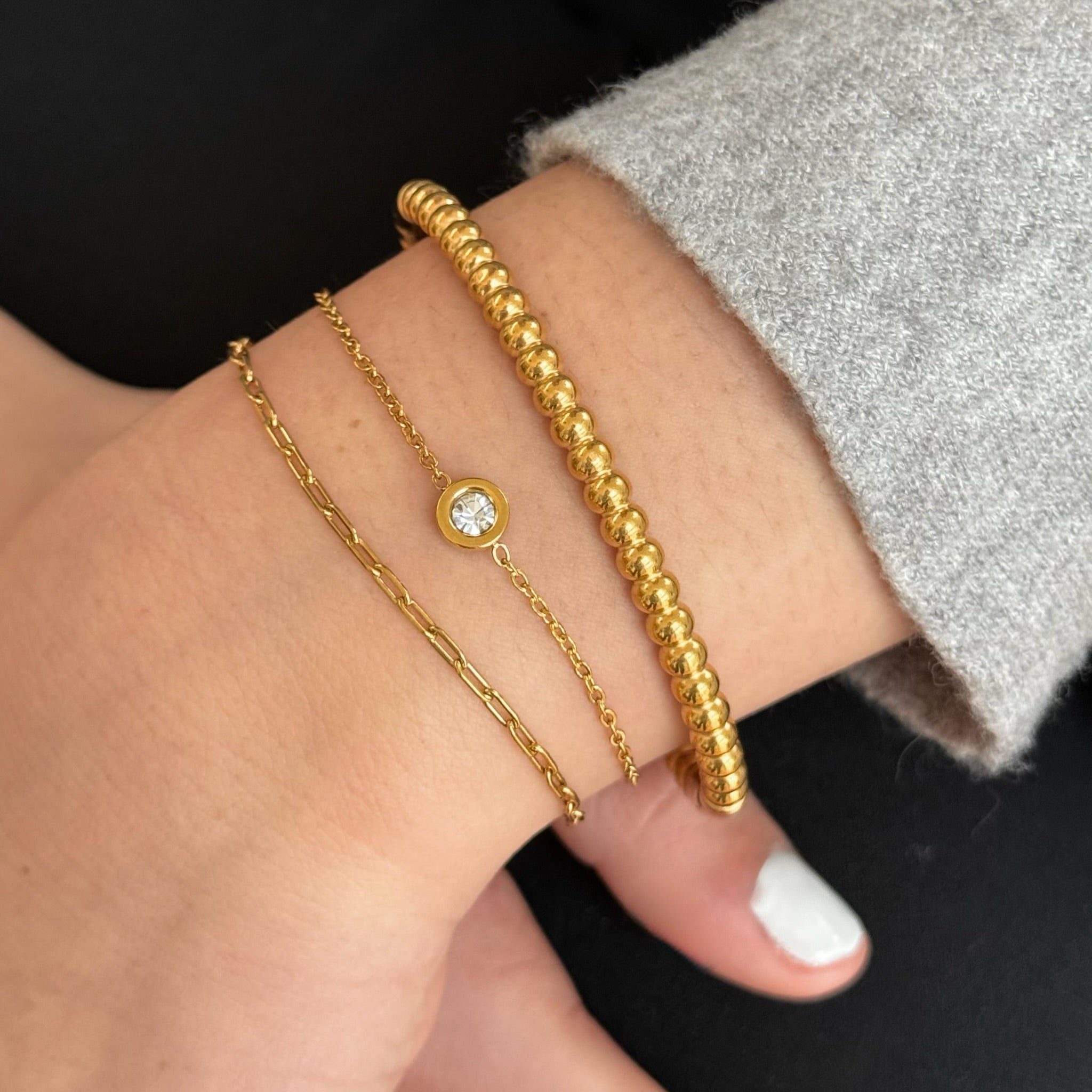 DAINTY GOLD SOLITAIRE PENDANT BRACELET SAMPLE