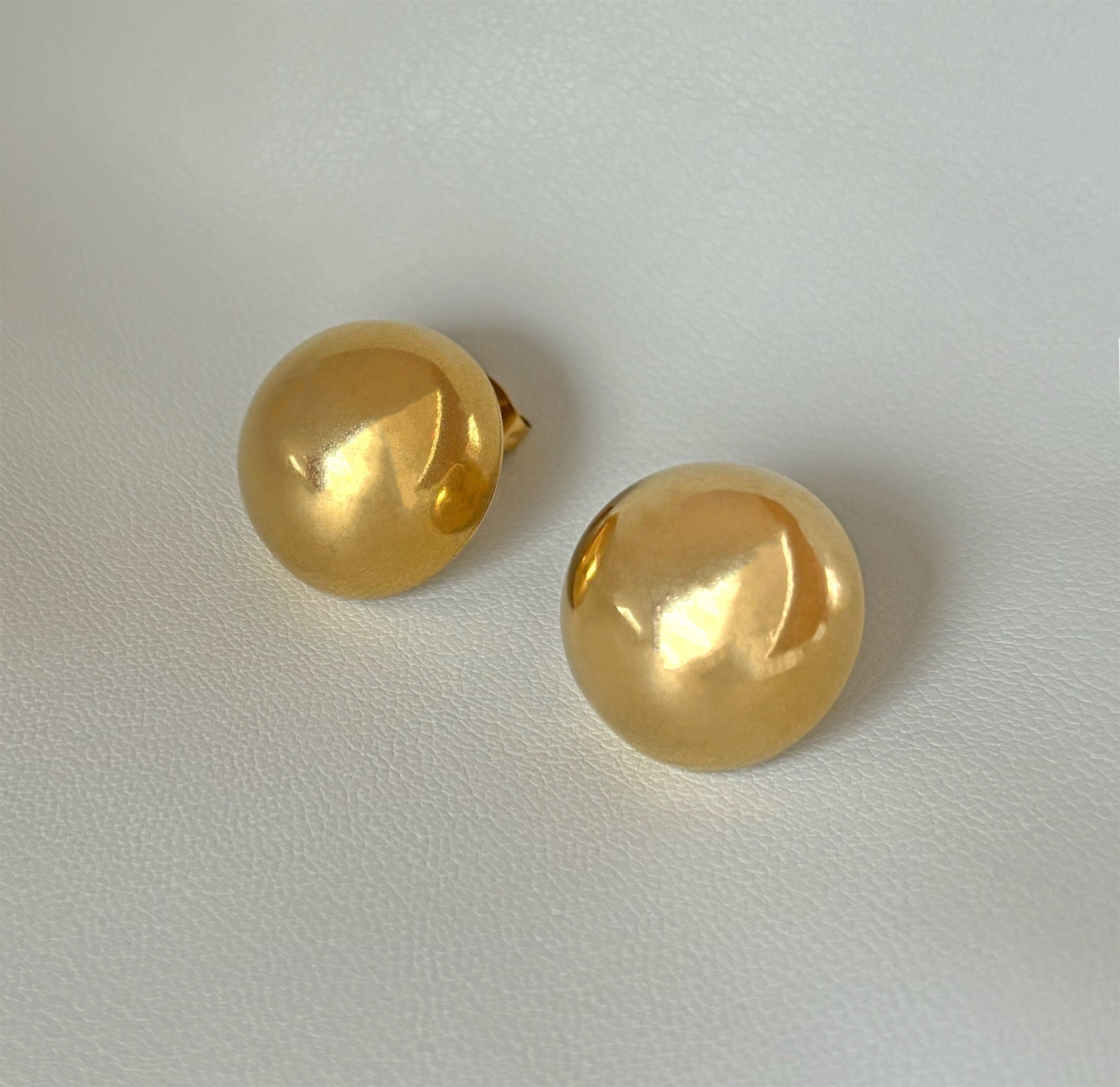 MARYLYN GOLD DOME EARRINGS SAMPLE