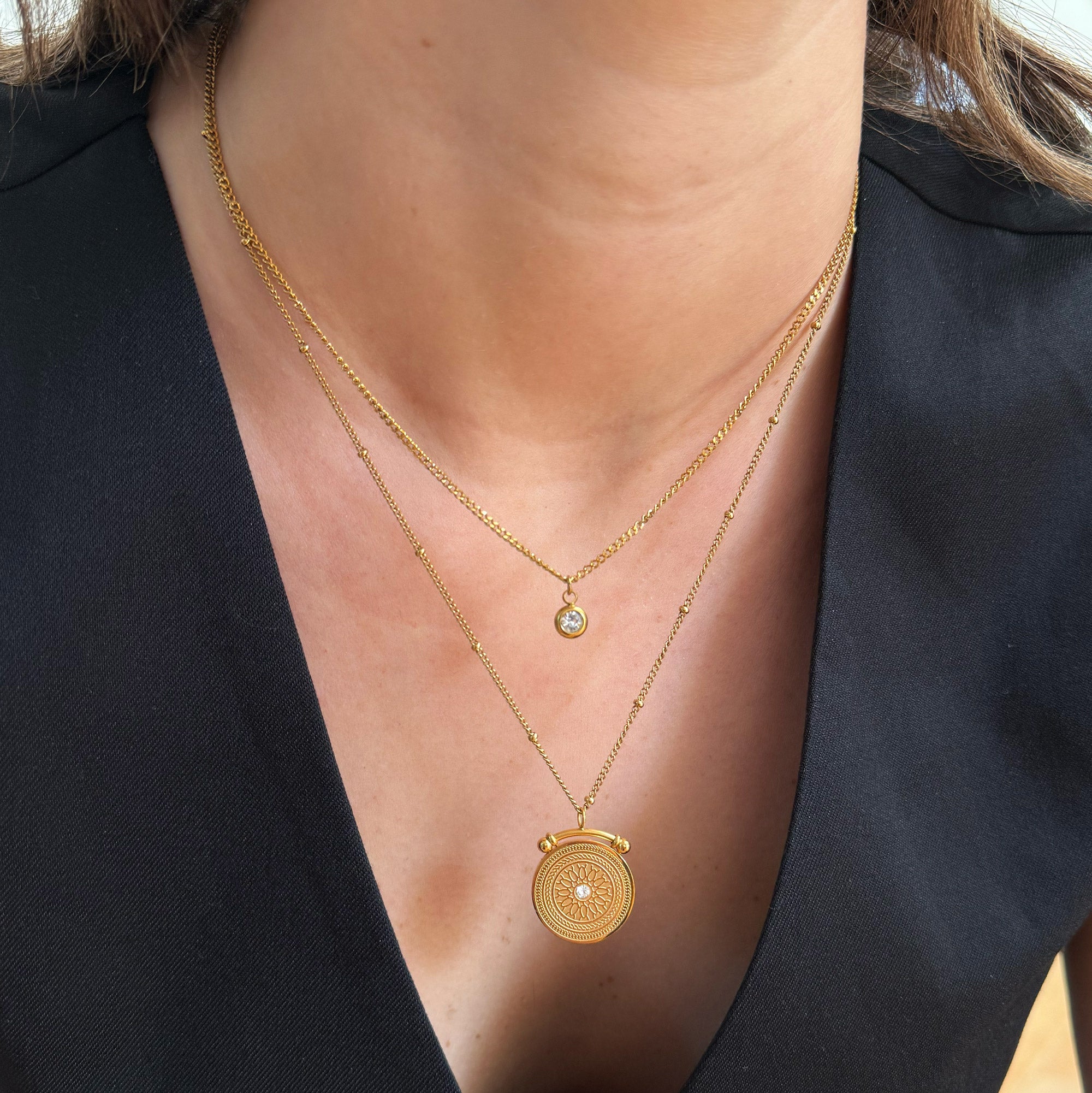 GOLD LONDON MEDALLION COIN LONG PENDANT NECKLACE