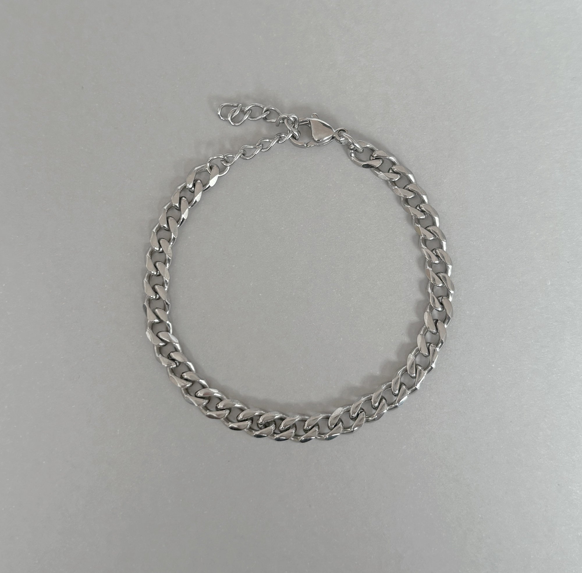 MEDIUM SILVER CURB CHAIN BRACELET - SAMPLE