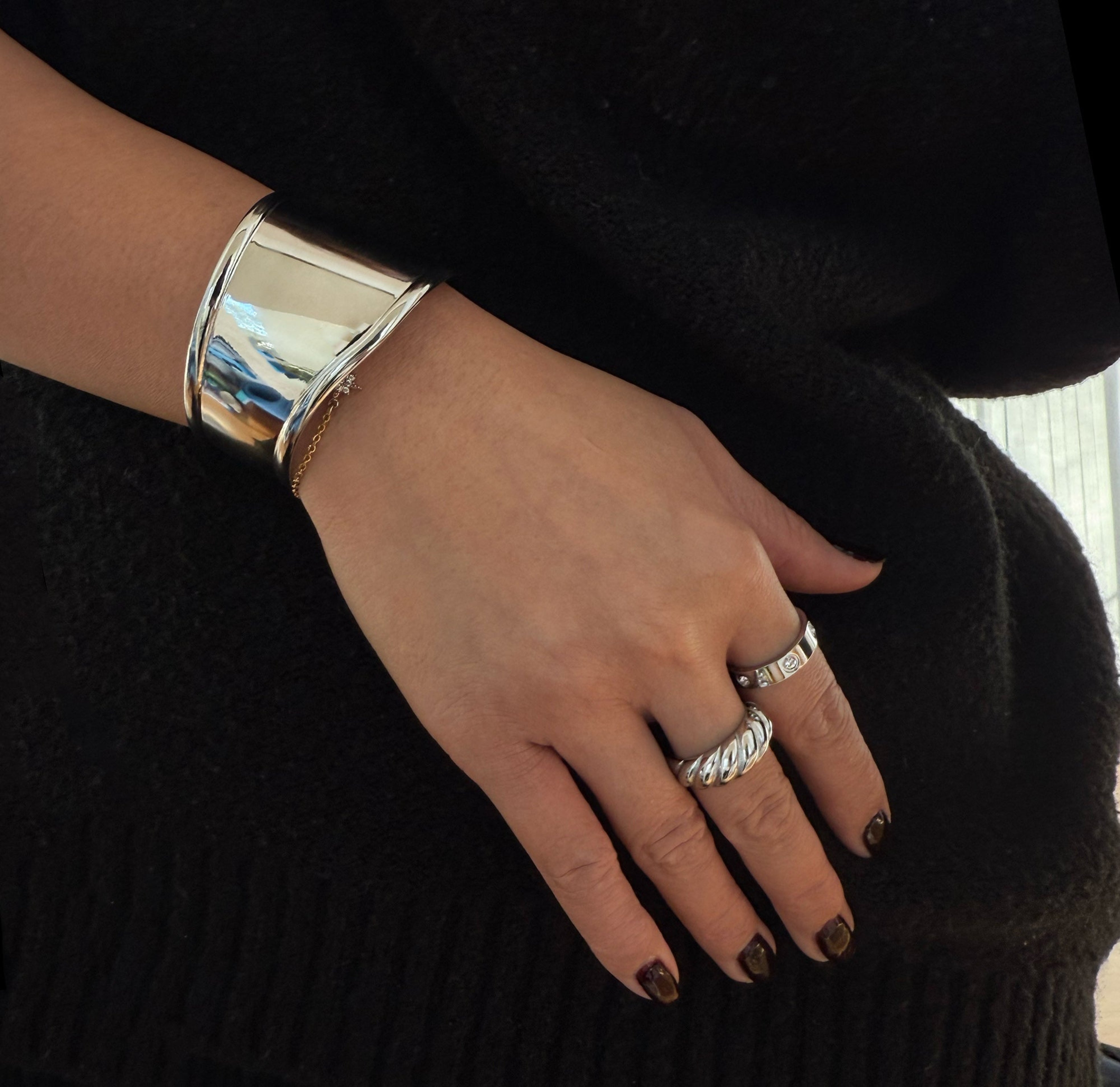 silver-bold-asymmetrical-cuff-bracelet