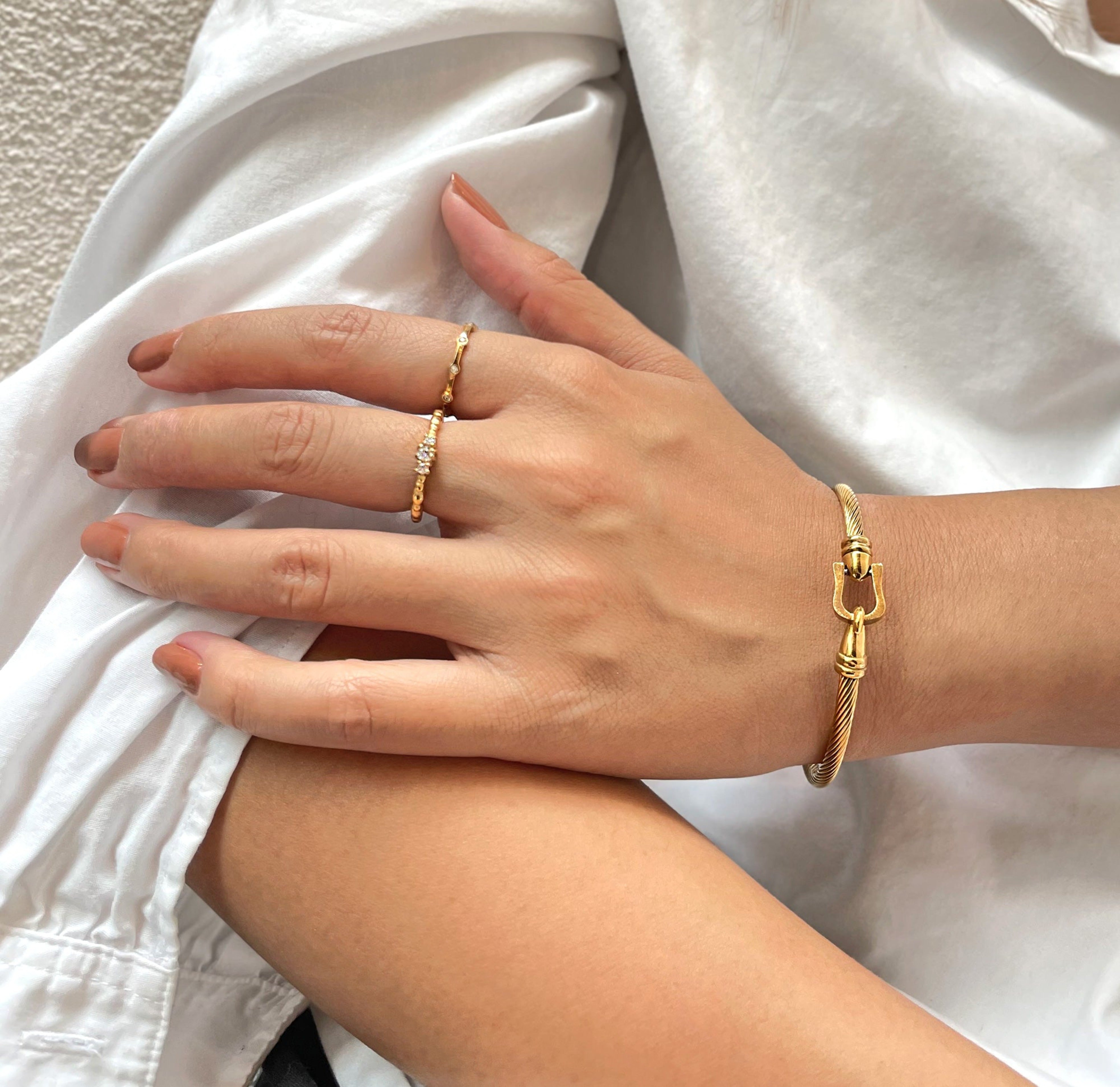 NICOLETTE GOLD CABLE BUCKLE CUFF BRACELET SAMPLE