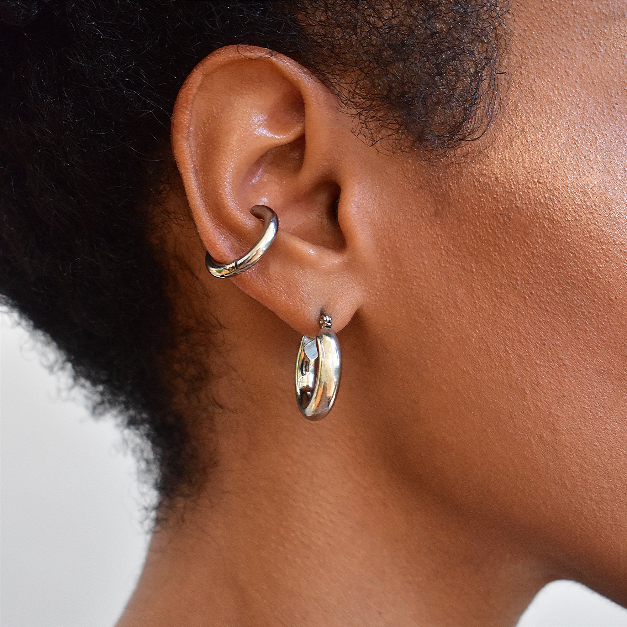 LUCY SMALL CHUNKY SILVER HOOP EARRINGS
