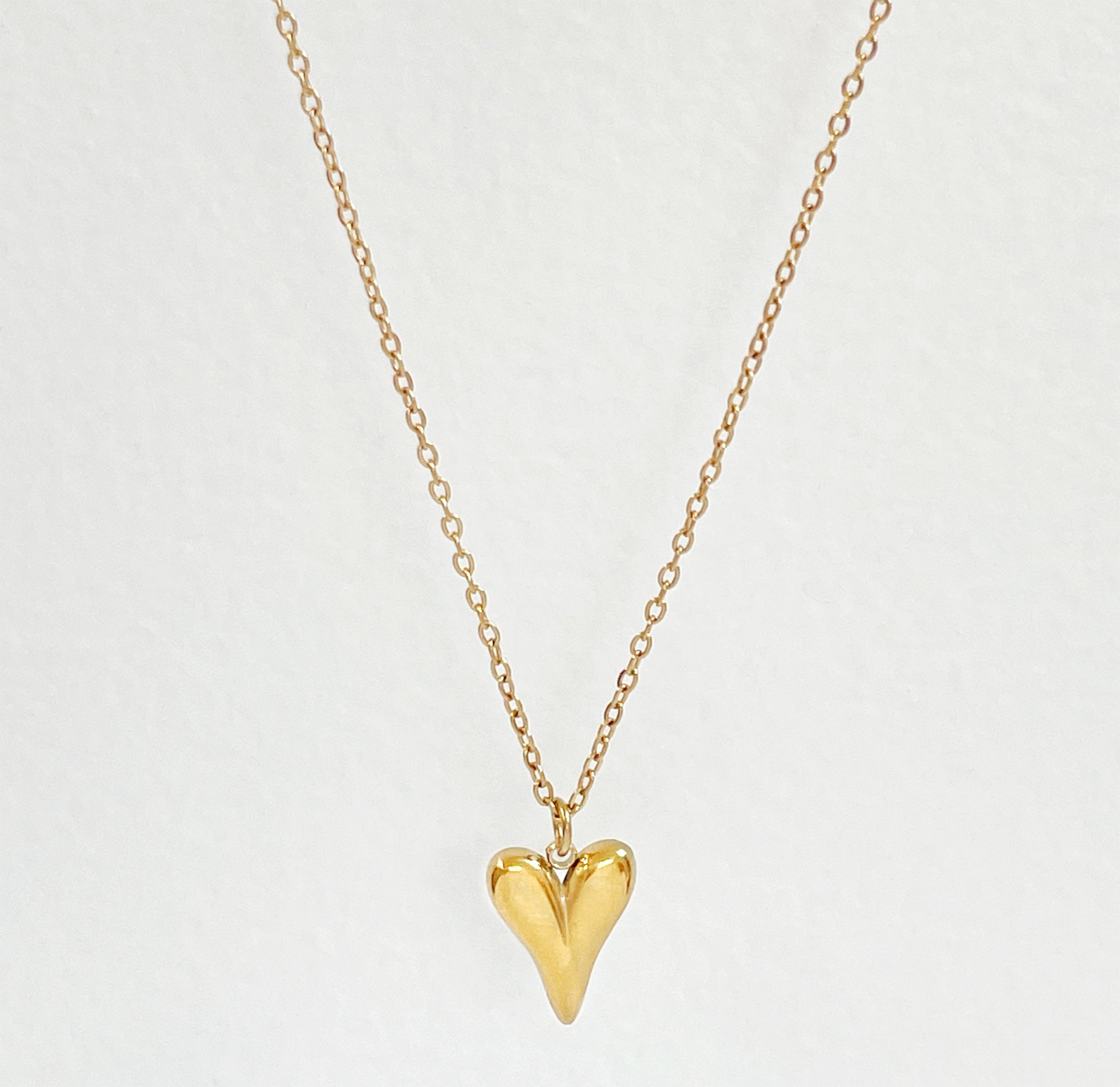 18K GOLD HEART PENDANT NECKLACE - SAMPLE