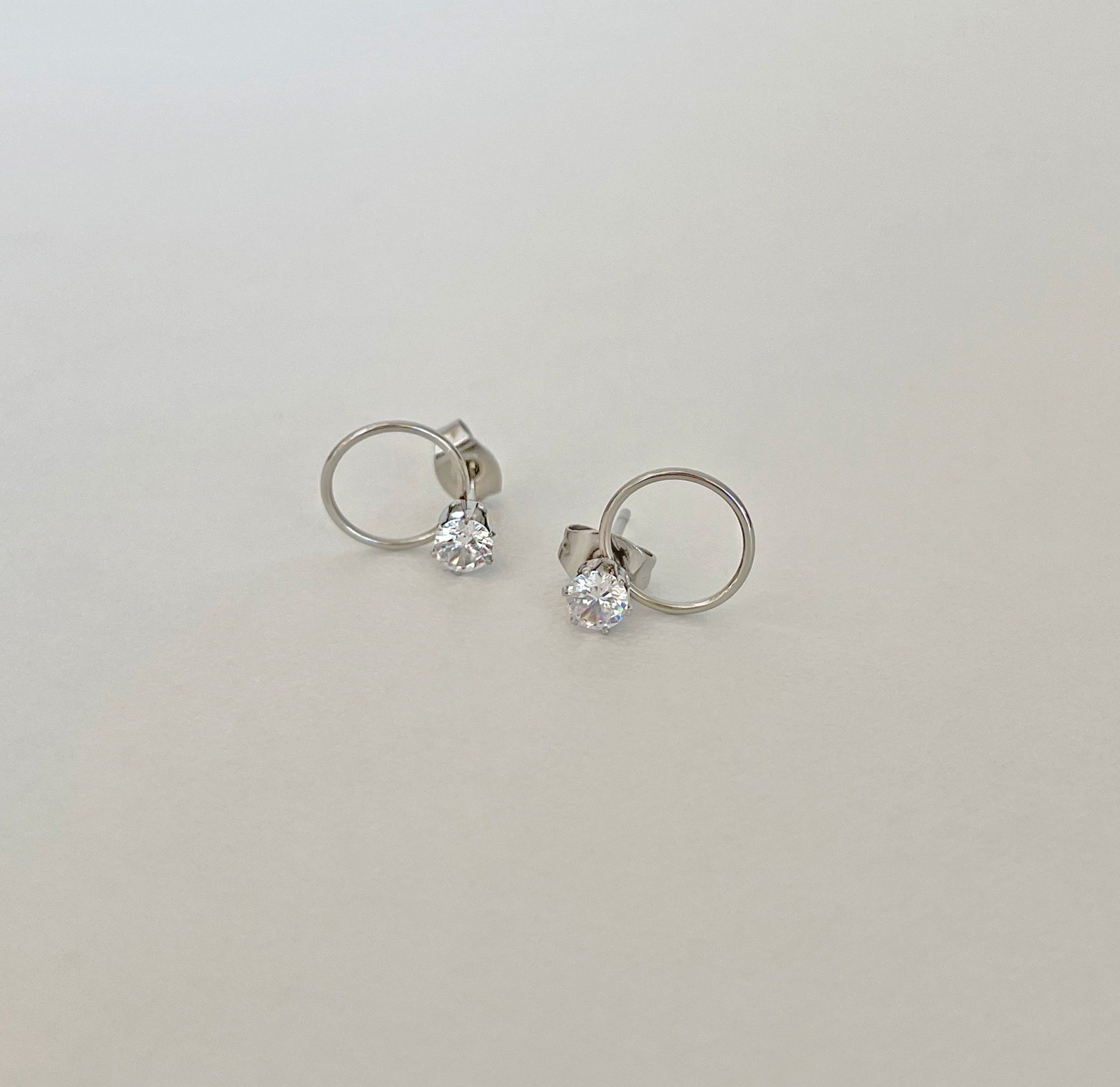 silver ring with solitaire stud earring waterproof jewelry