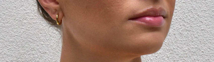 minimalist waterproof jewelry