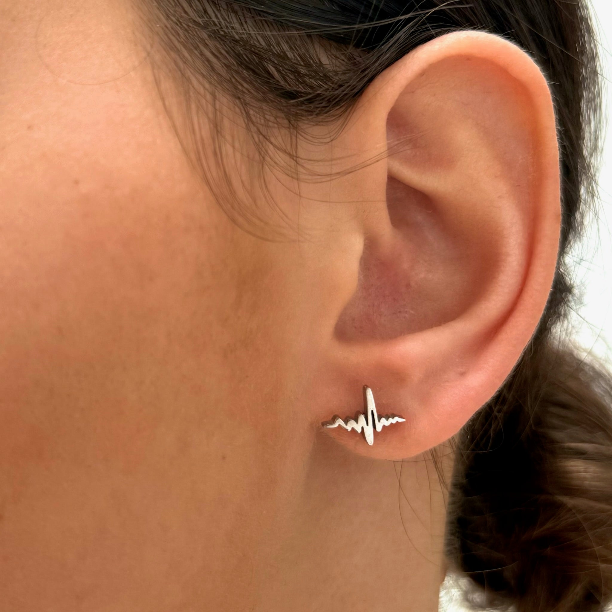 SILVER HEARTBEAT STUD EARRINGS SAMPLE