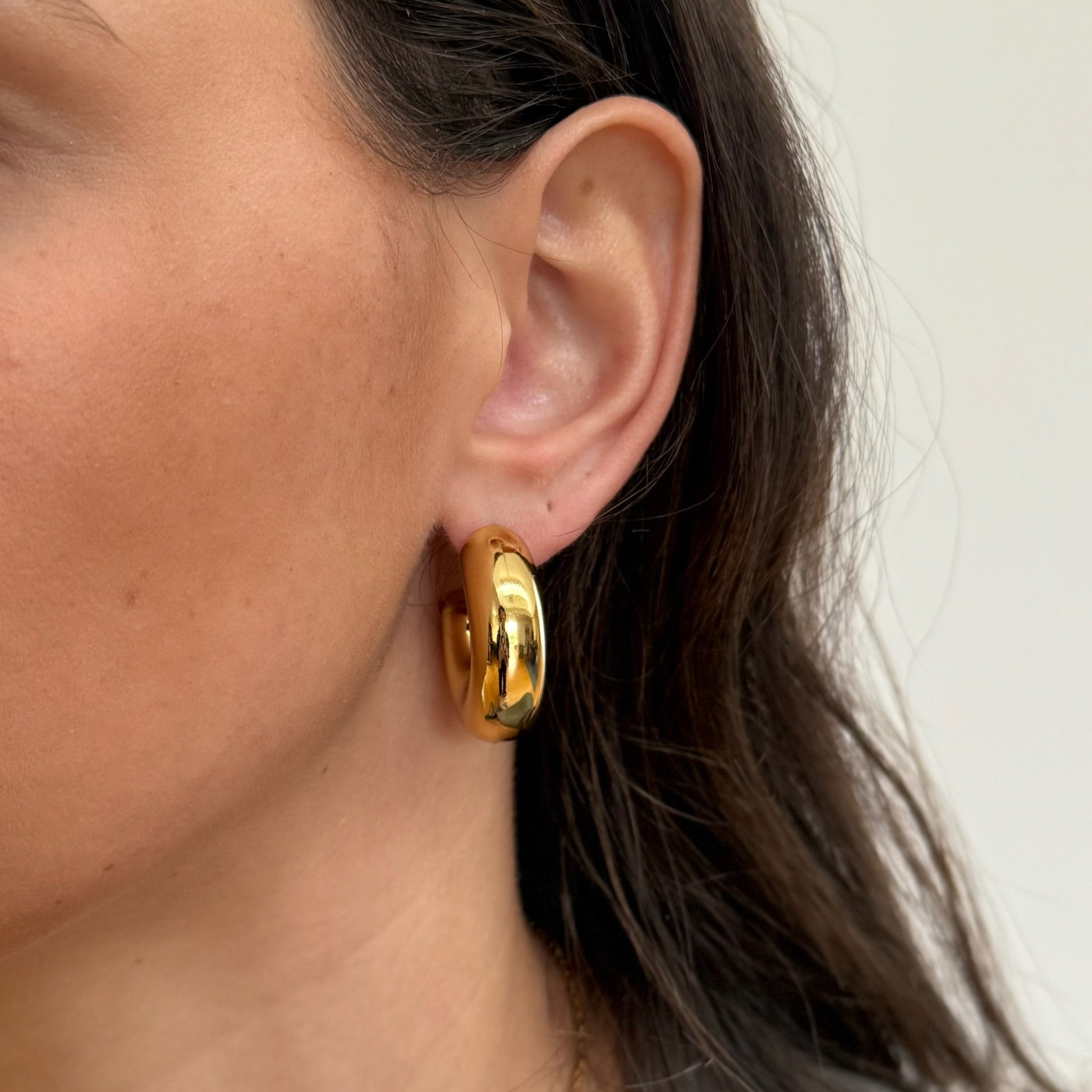 GOLD CHUNKY SMOOTH HOOP EARRINGS - SAMPLE