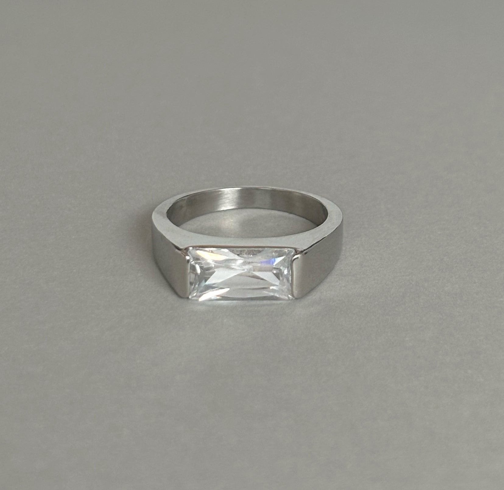 BAR CZ DIAMOND RING - SAMPLE