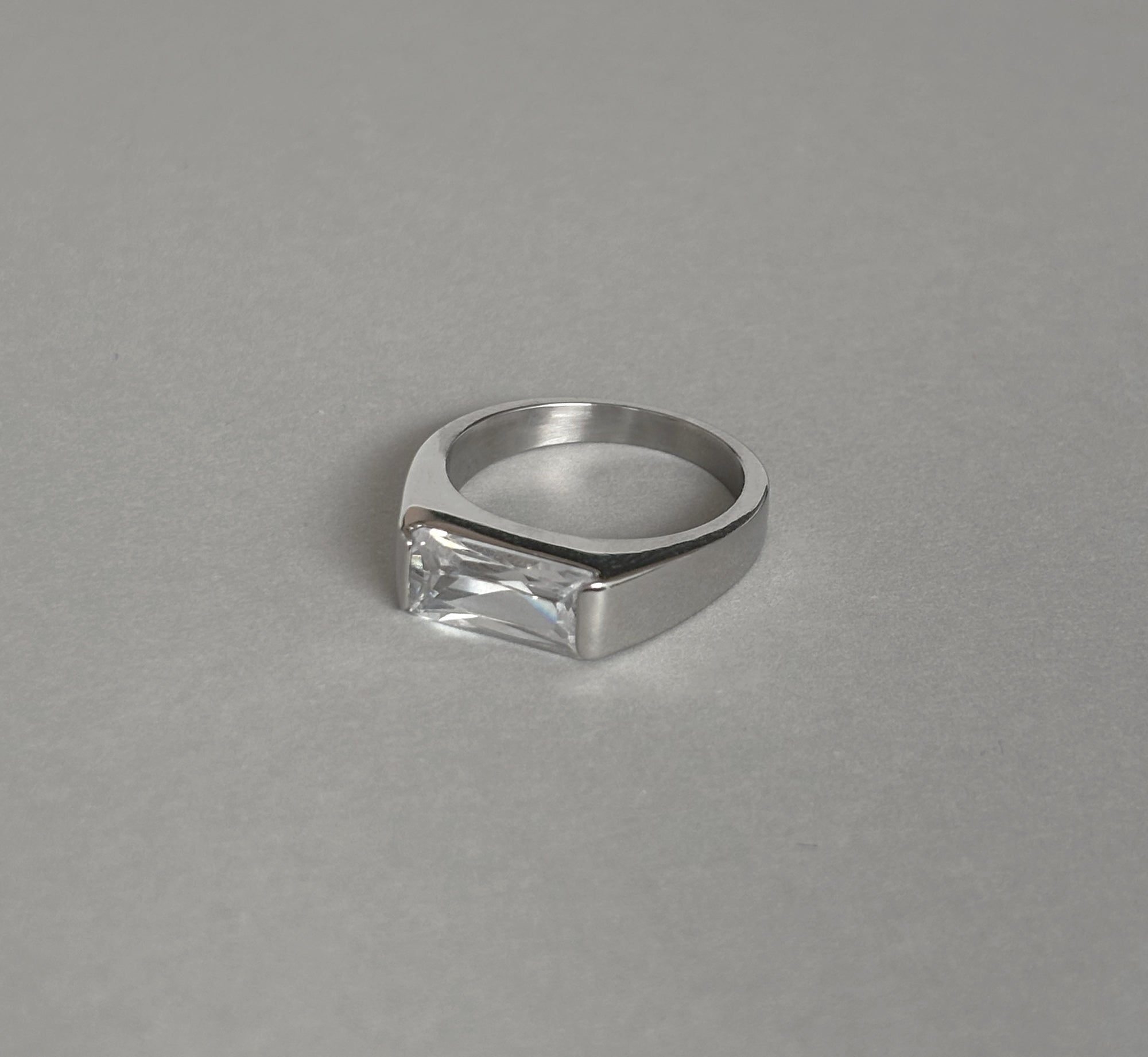 BAR CZ DIAMOND RING - SAMPLE