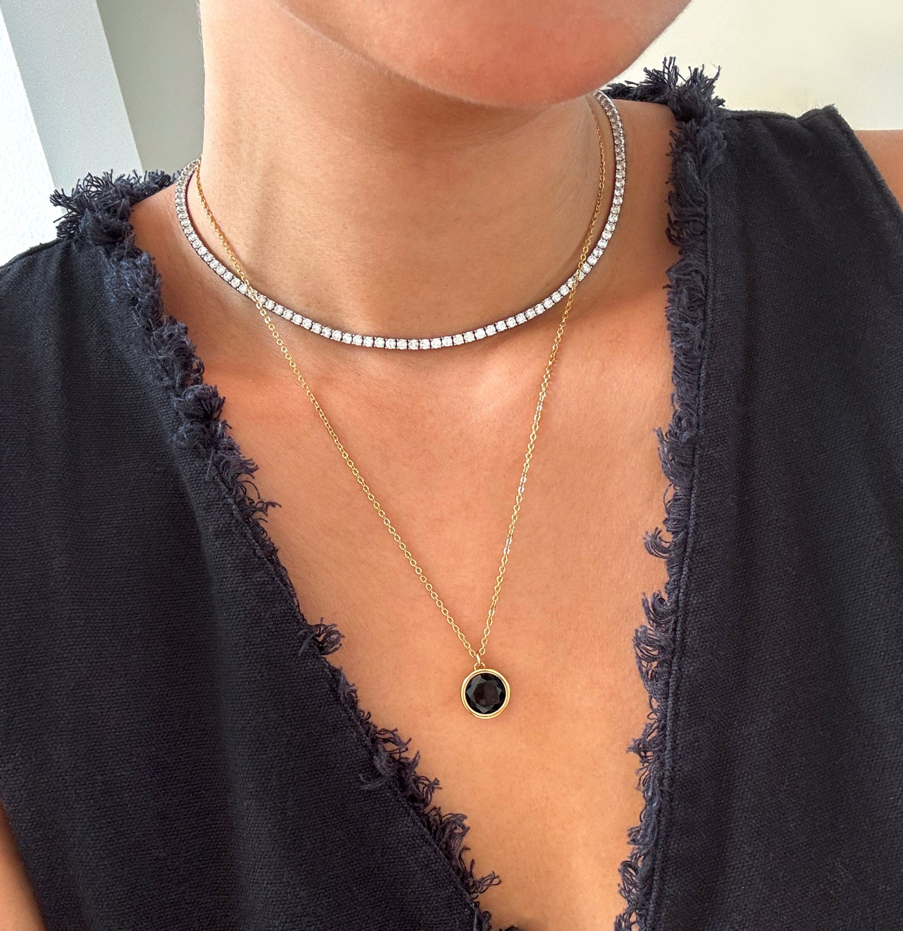 black round pendant necklace waterproof jewelry