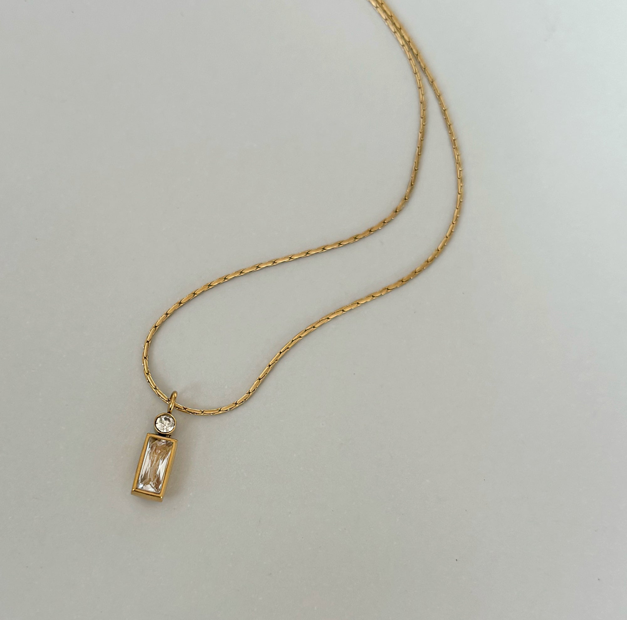 DAINTY WHITE PENDANT NECKLACE - SAMPLE