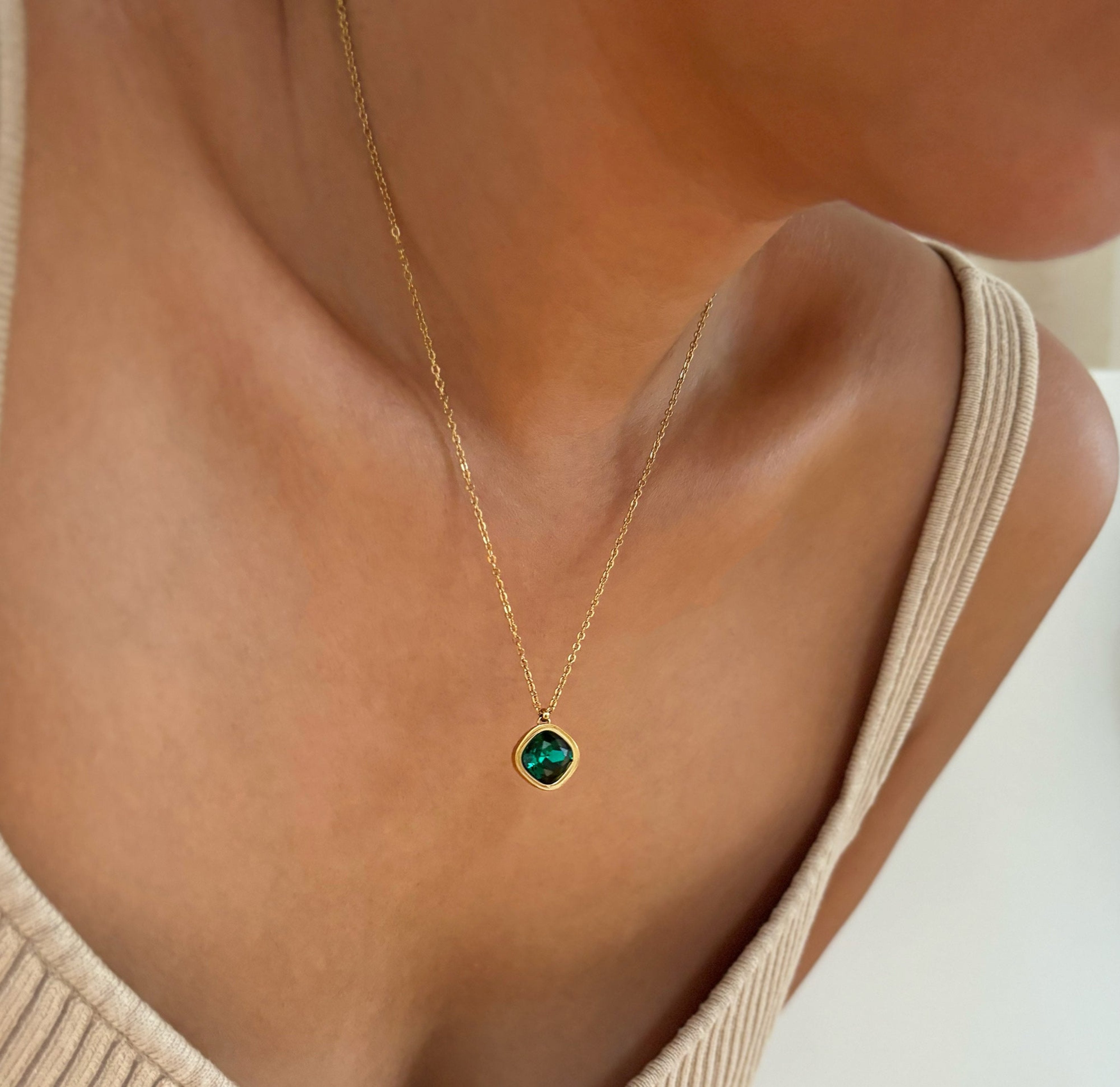 emerald pendant necklace waterproof jewelry