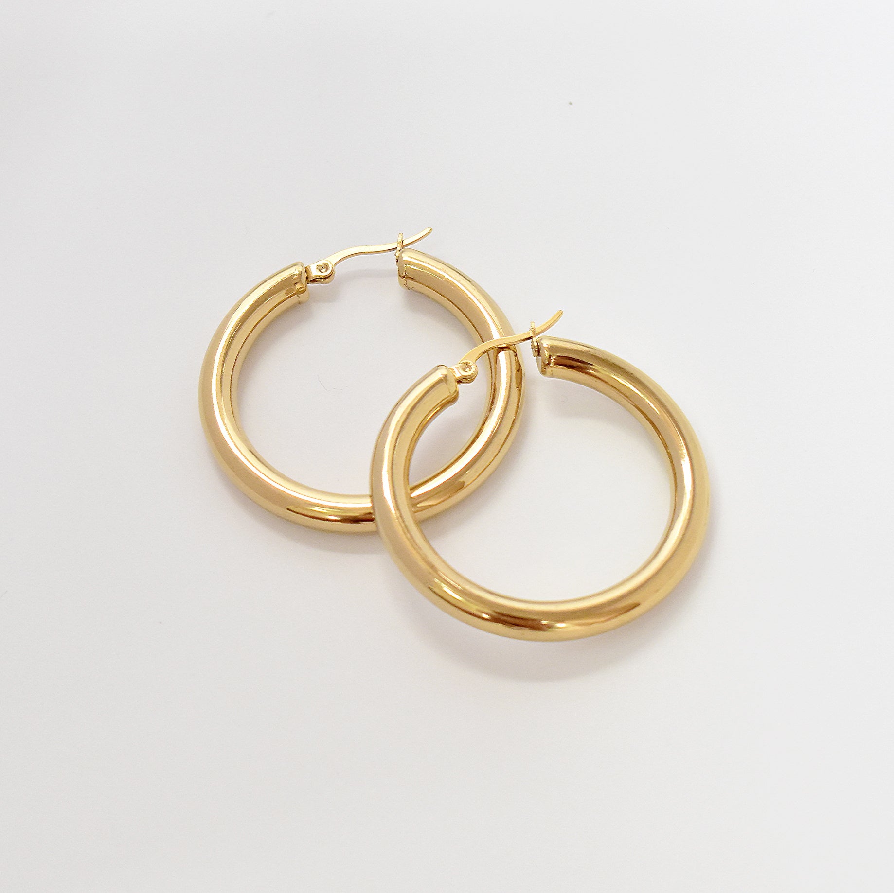 CELINE THICK SILVER HOOP EARRING SAMPLE