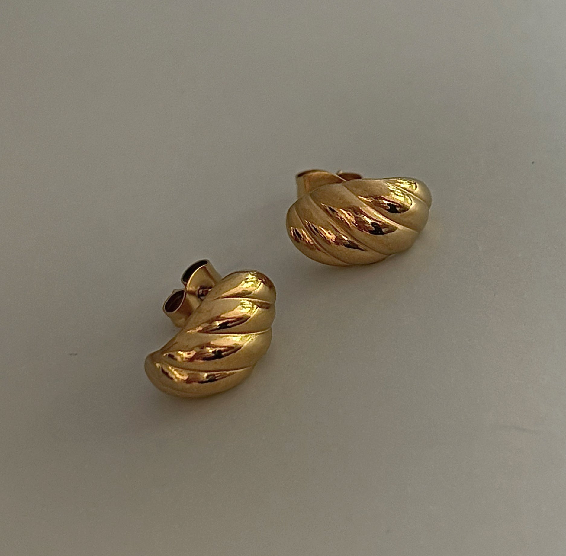 MARGAUX GOLD CROISSANT STUD EARRINGS