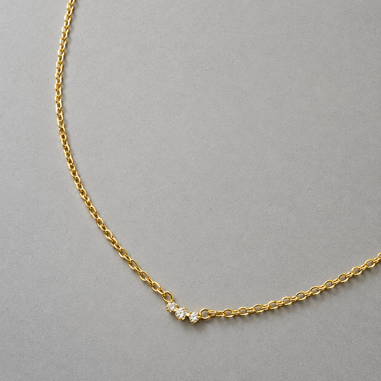 dainty gold necklace