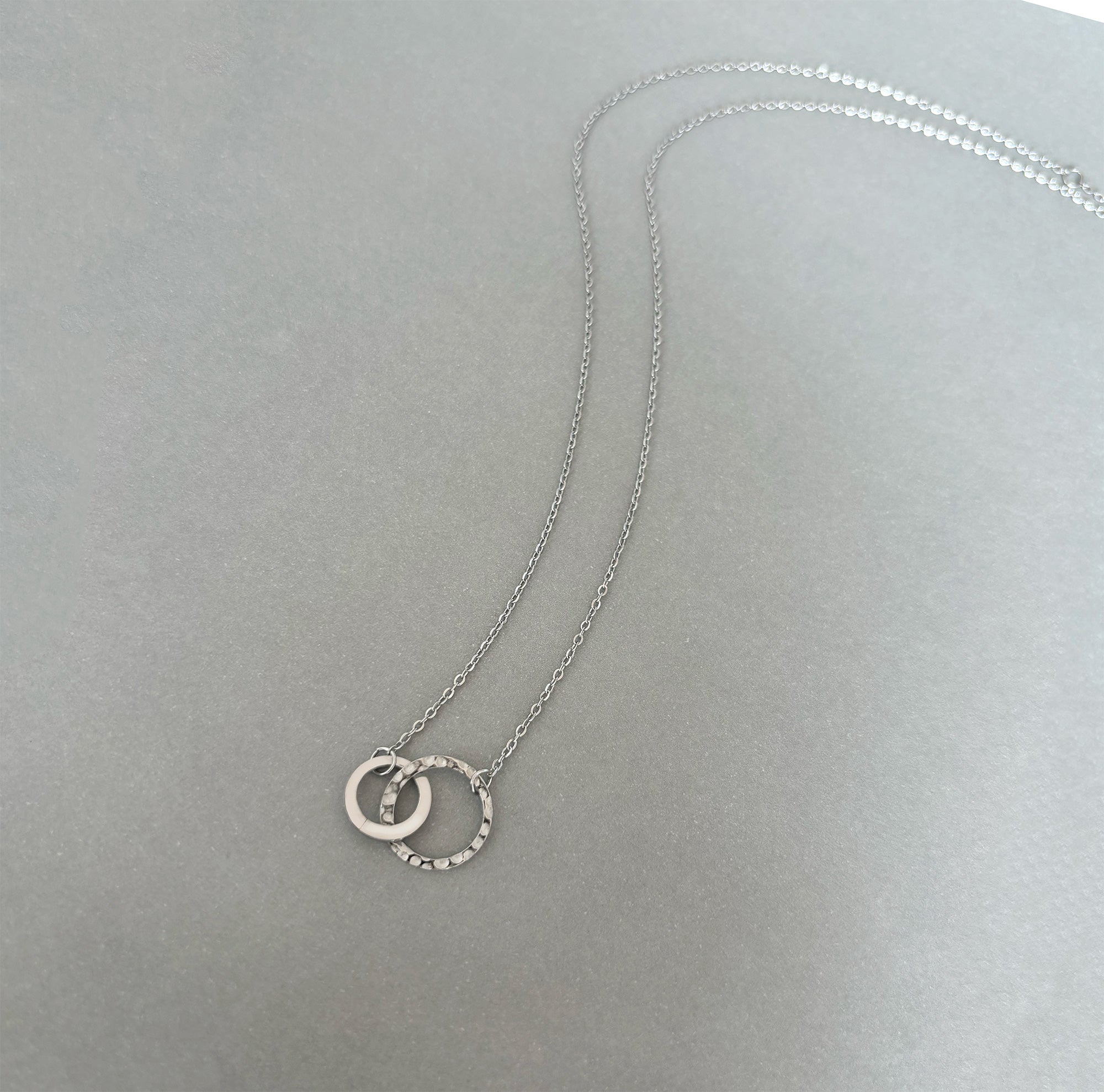 ANTONIA UNITY CIRCLE LINK NECKLACE - SILVER